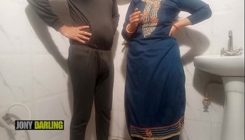 Punjabi Bhabhi Fucked By Bihari
