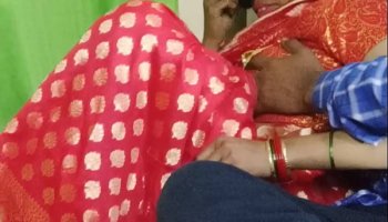 Sexy Indian Bhabhi Red Saree Moaning