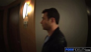 Kenzie Reeves: Fucking Her Horny Neighbor